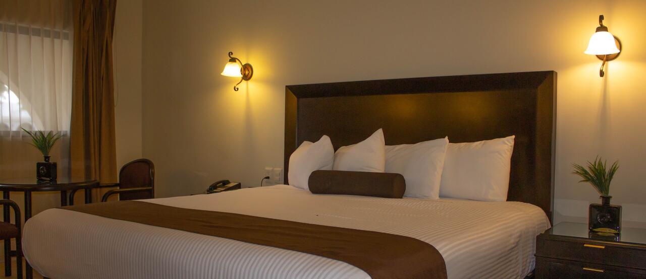 Hotel Del Rio นาโวฮัว ภายนอก รูปภาพ