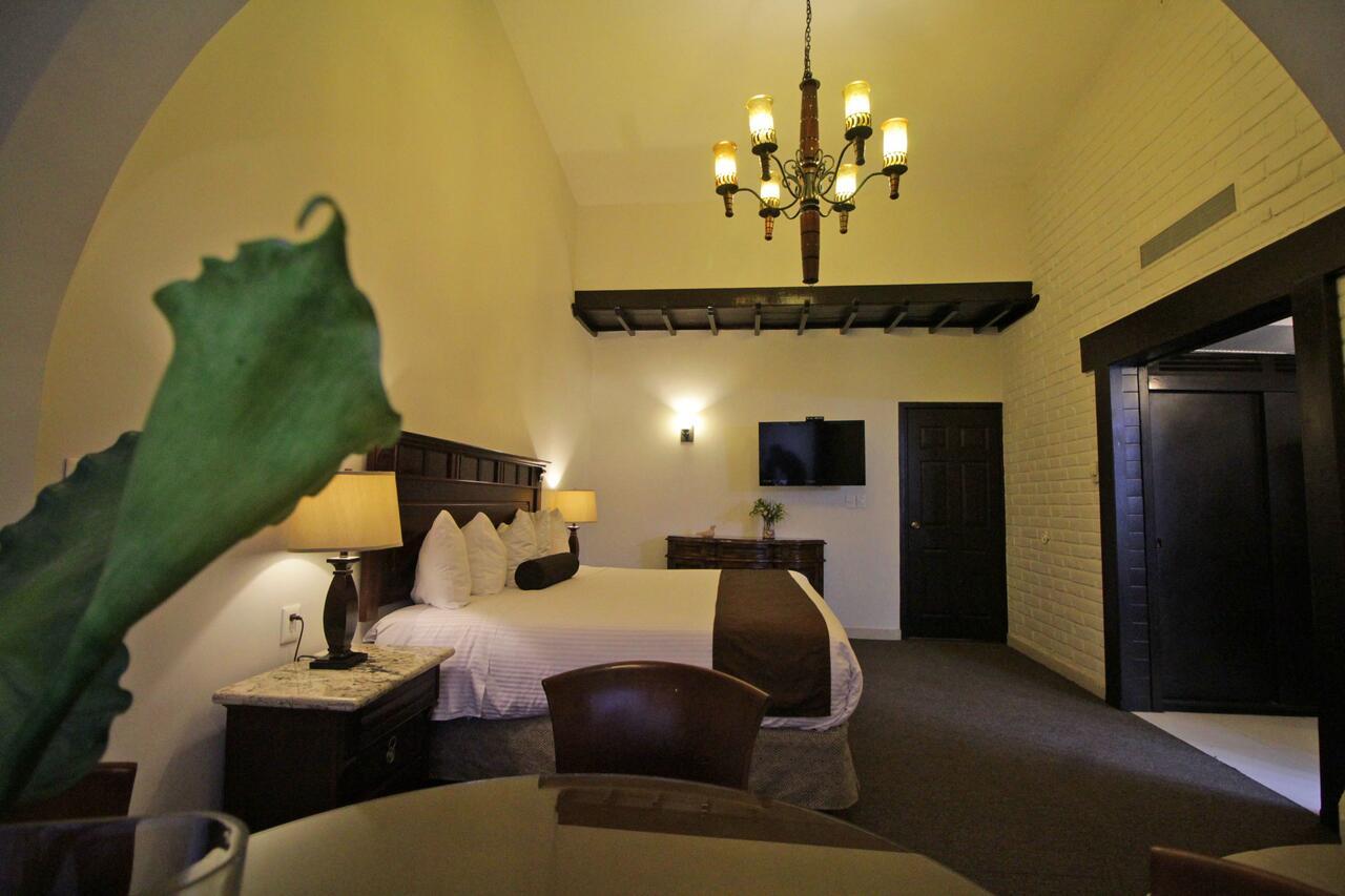 Hotel Del Rio นาโวฮัว ภายนอก รูปภาพ